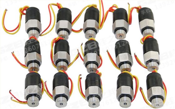 徐工135挖掘機配件