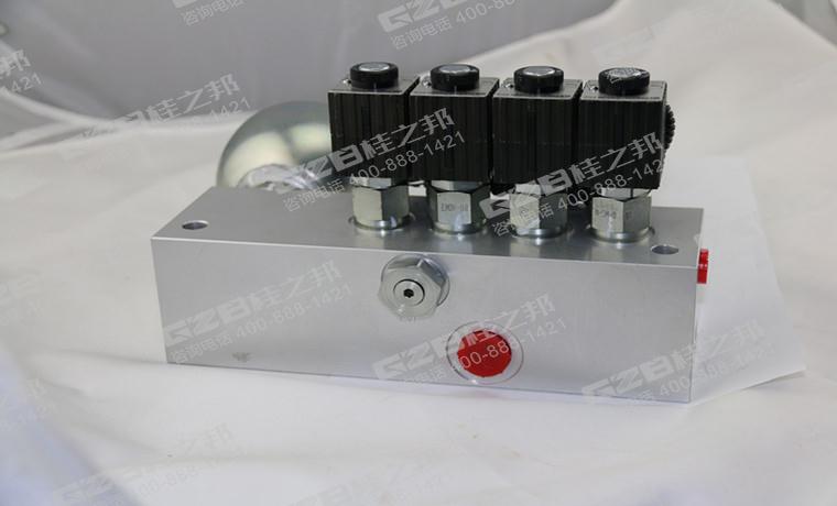 三一挖掘機配件批發(fā),挖掘機配件網