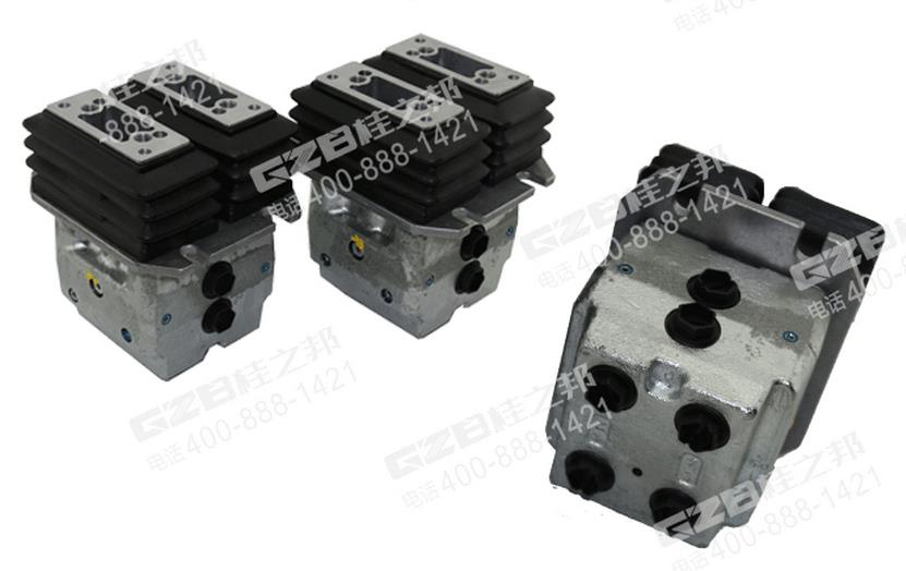 三一挖掘機(jī)行走腳踏閥4TH6NRZ198-20/M01