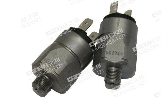 三一135挖掘機壓力繼電器